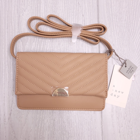 A New Day Wallet On A String Crossbody Bag  NWT - Picture 2 of 8